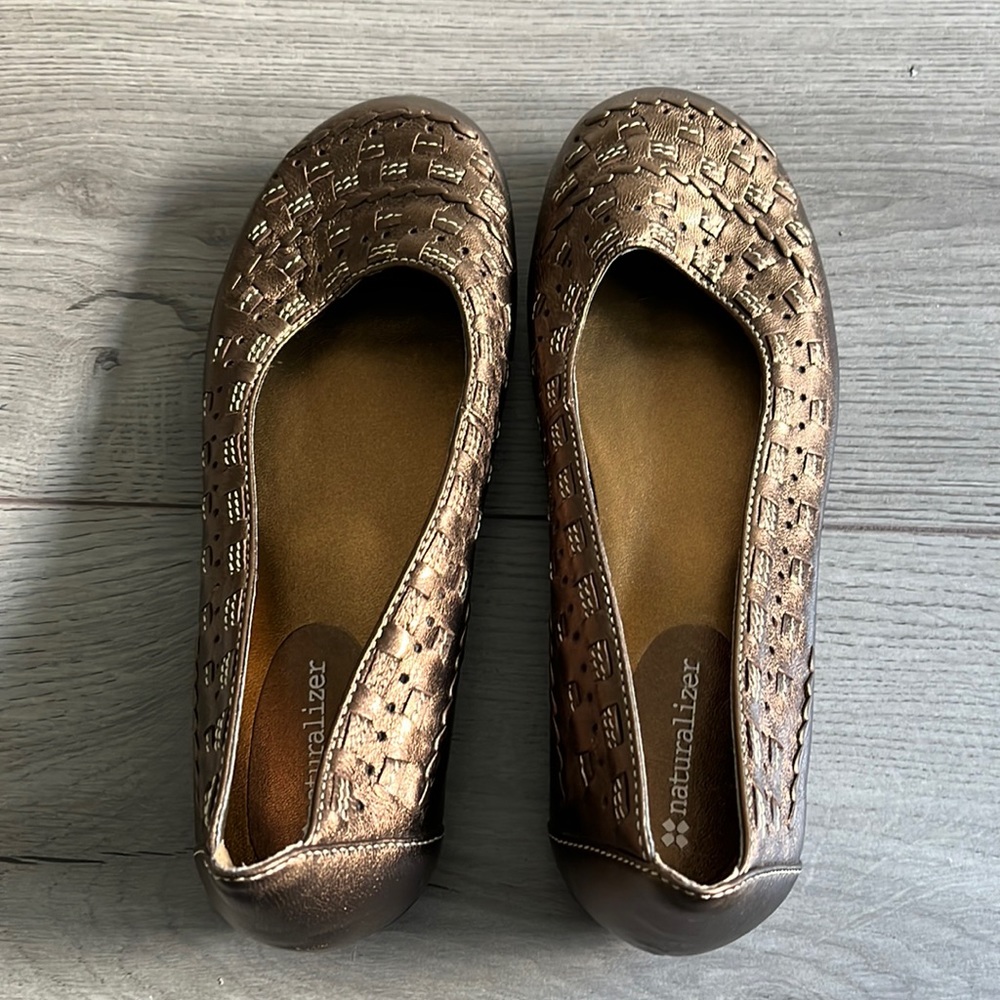 Naturalizer- ladies shoes